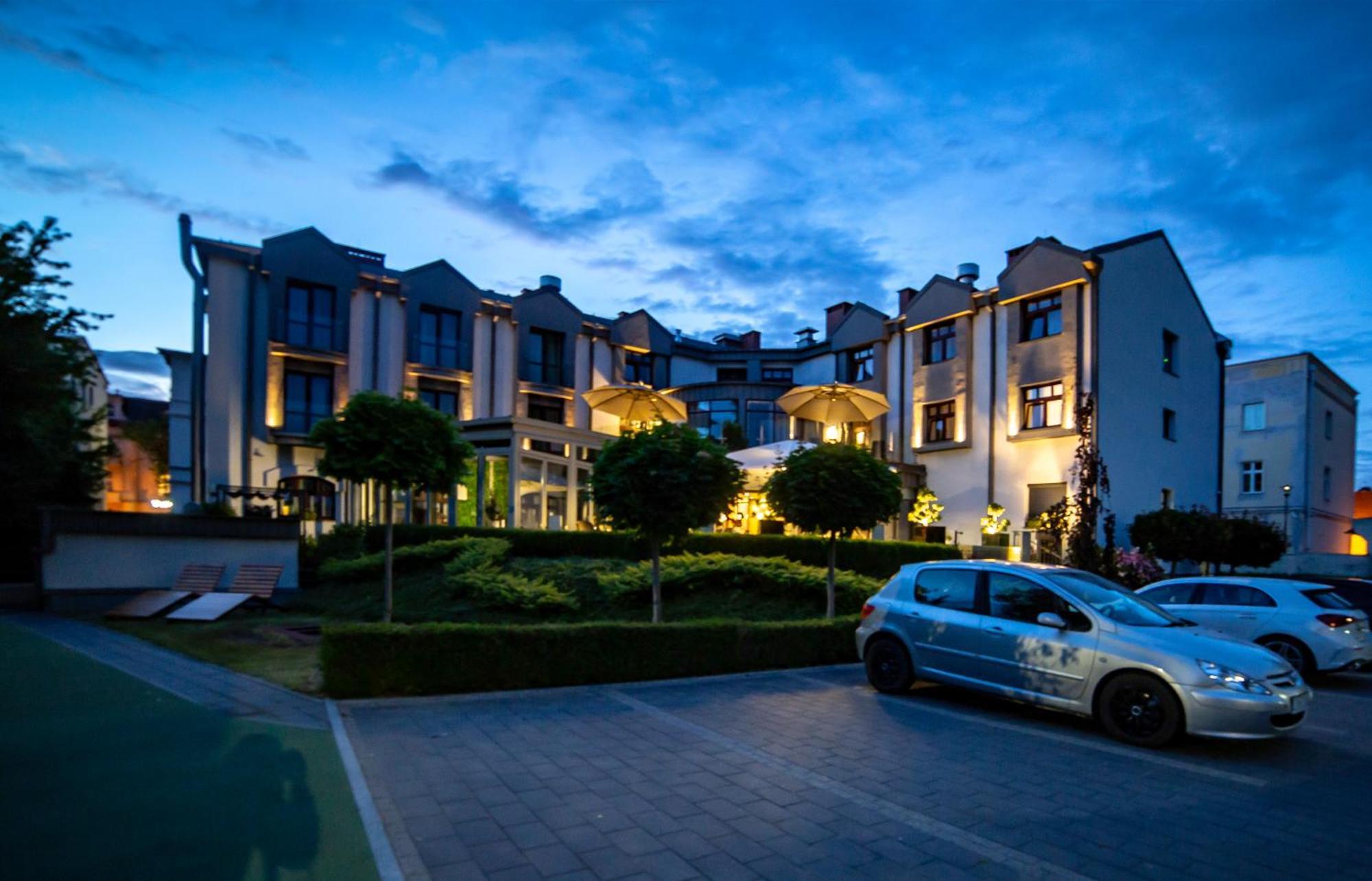 Hotel Saline Иновроцлав Екстериор снимка