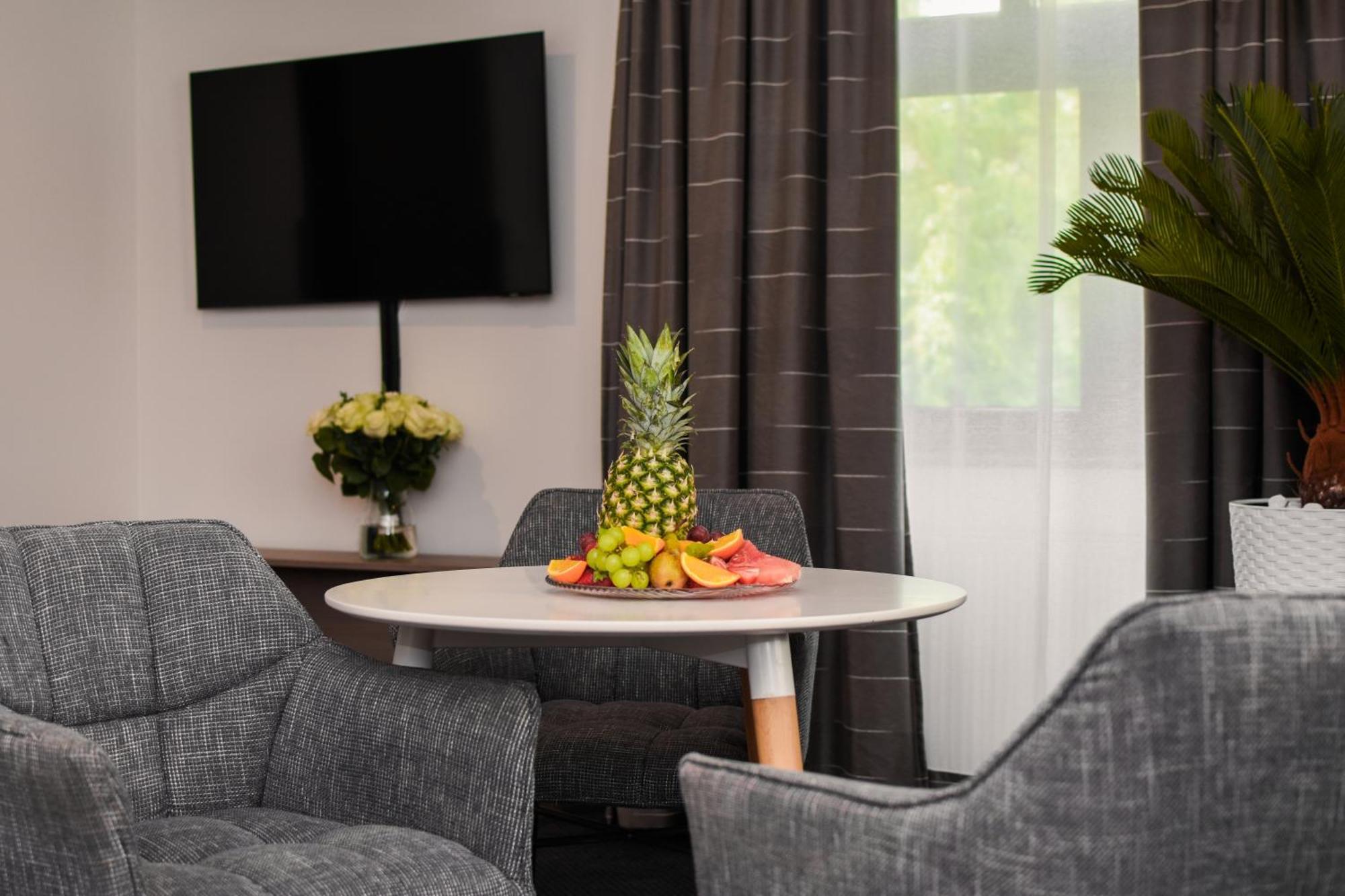 Hotel Saline Иновроцлав Екстериор снимка